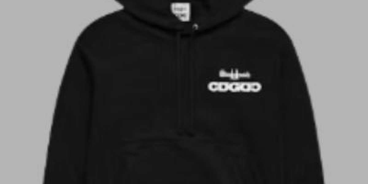 Comme des Garçons Hoodie: Bridging High Fashion and Streetwear